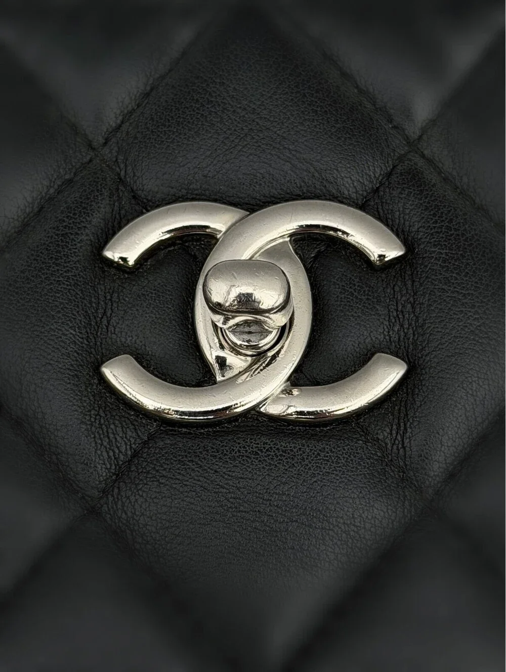 CHANEL timeless cc